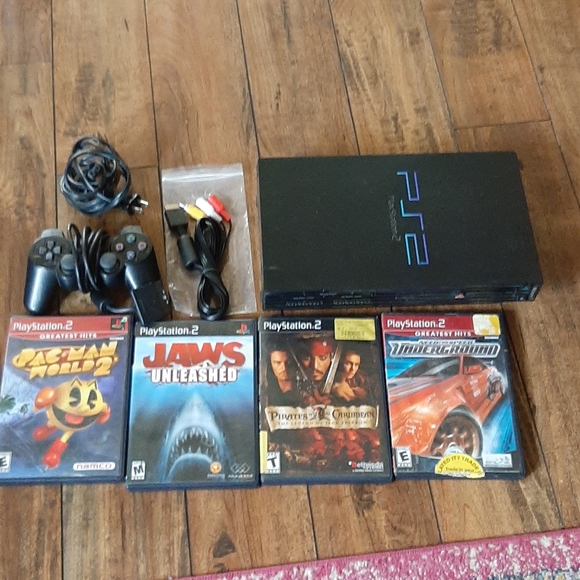 PS2 original bundle with controller and 4 games - Picture 1 of 3
